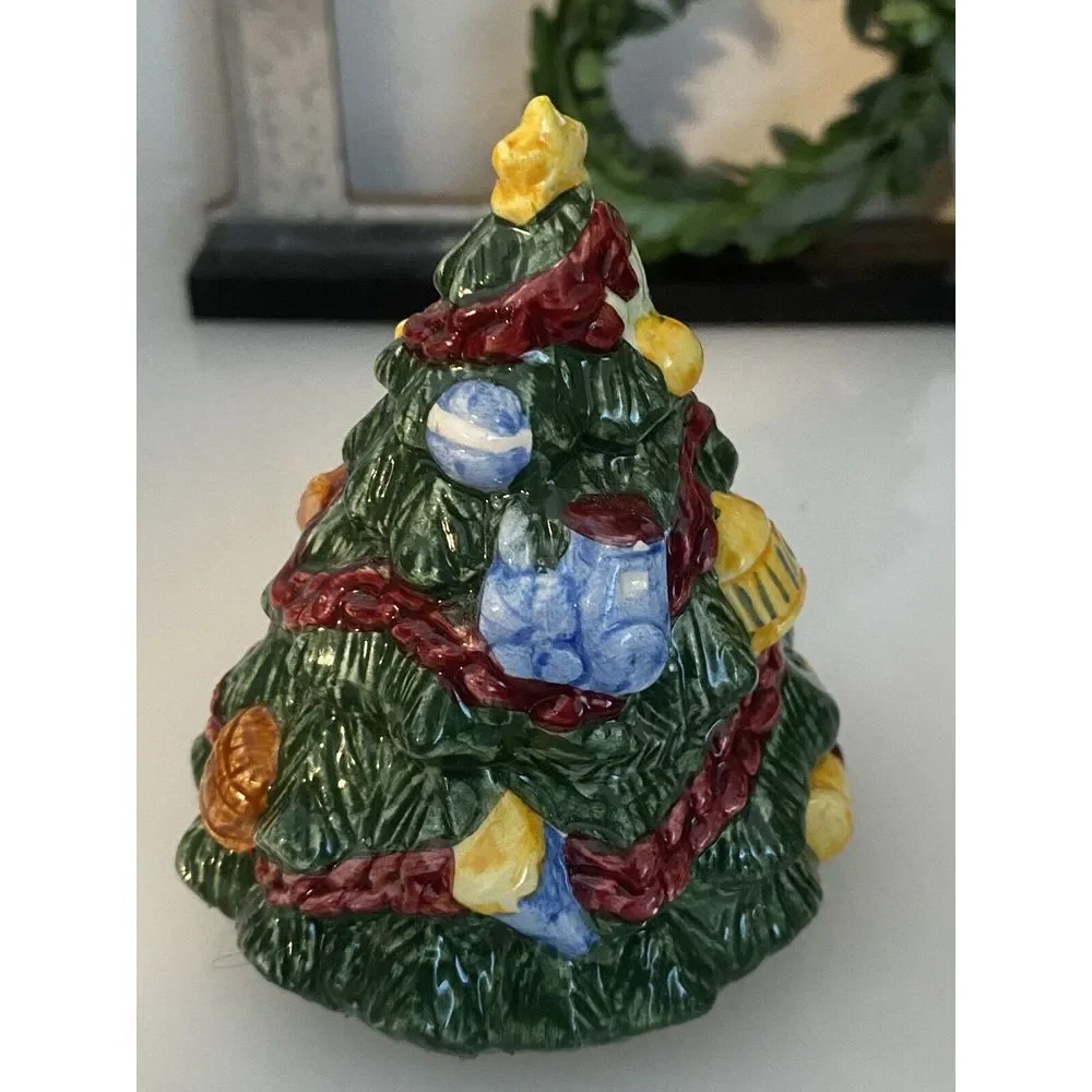 Hand Painted Christmas Trees FPD Macys Salt‎ & Pepper 1993 Hand Painted Vintage